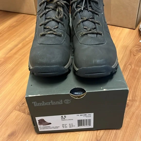 Junior Mt. Maddsen Waterproof Mid Hiking Boot - Picture 14 of 16
